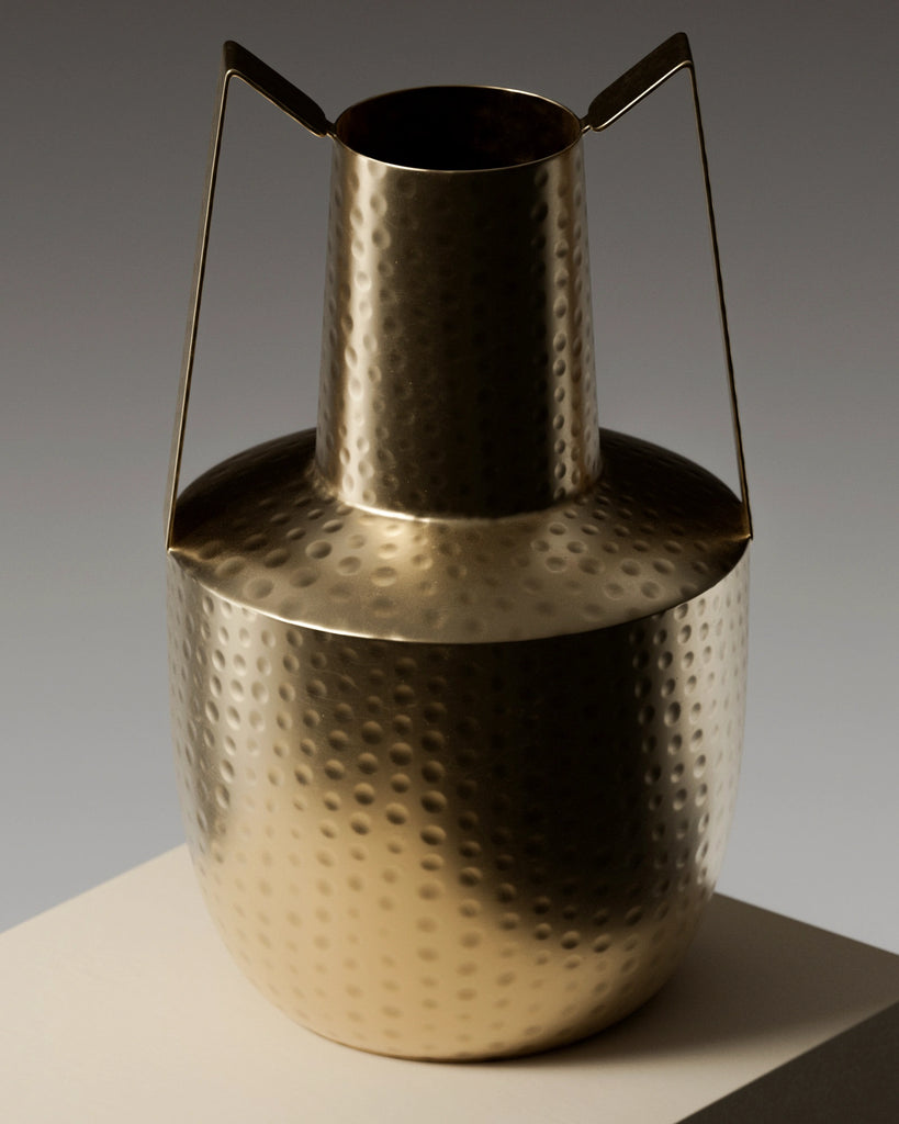 Ball Pein Hammered Gold Metal PBR Texture - Example Scene Visualization | Superellipse