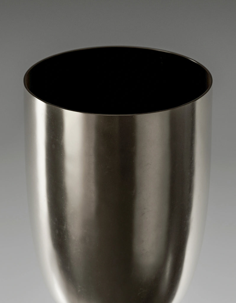 Polished As Cast Platinum Metal PBR Texture - Example Scene Visualization | Superellipse