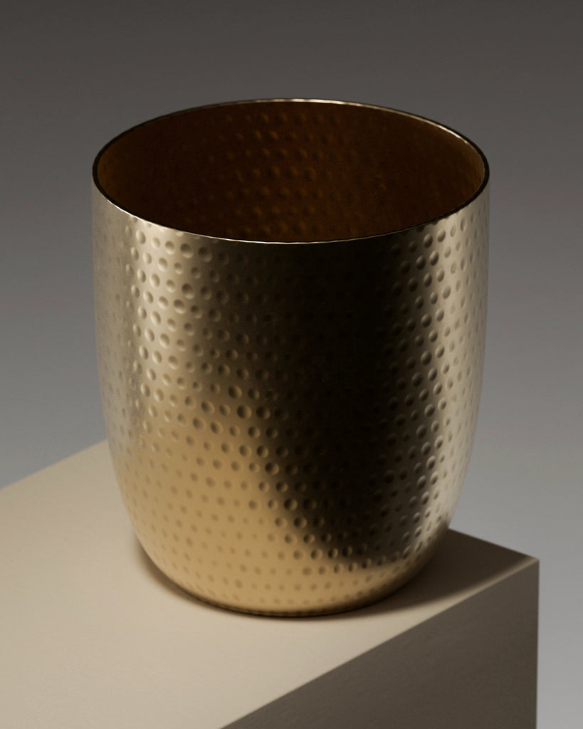 Ball Pein Hammered Gold Metal PBR Texture - Example Scene Visualization | Superellipse