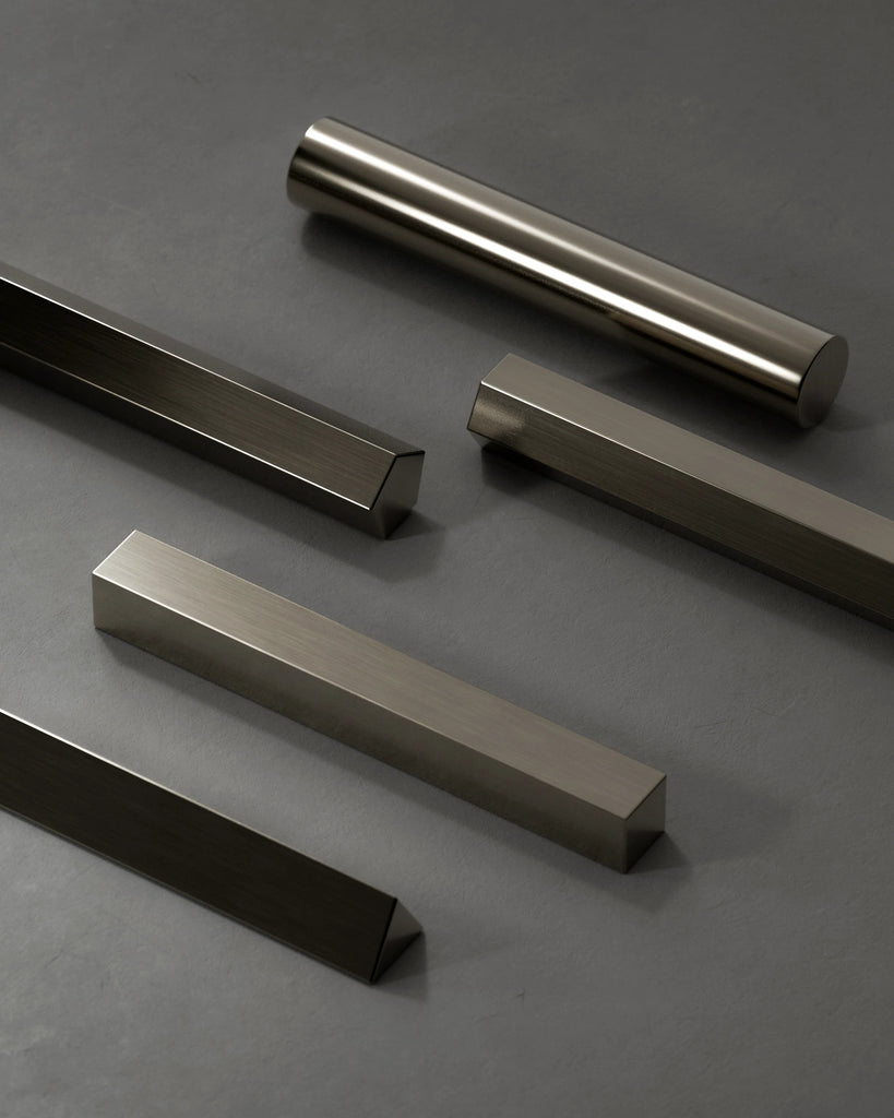 Fine Linear Brushed Nickel Metal PBR Texture - Example Scene Visualization | Superellipse