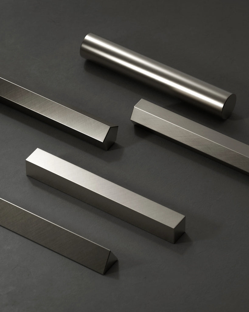 Fine Crosshatch Brushed Platinum Metal PBR Texture - Example Scene Visualization | Superellipse