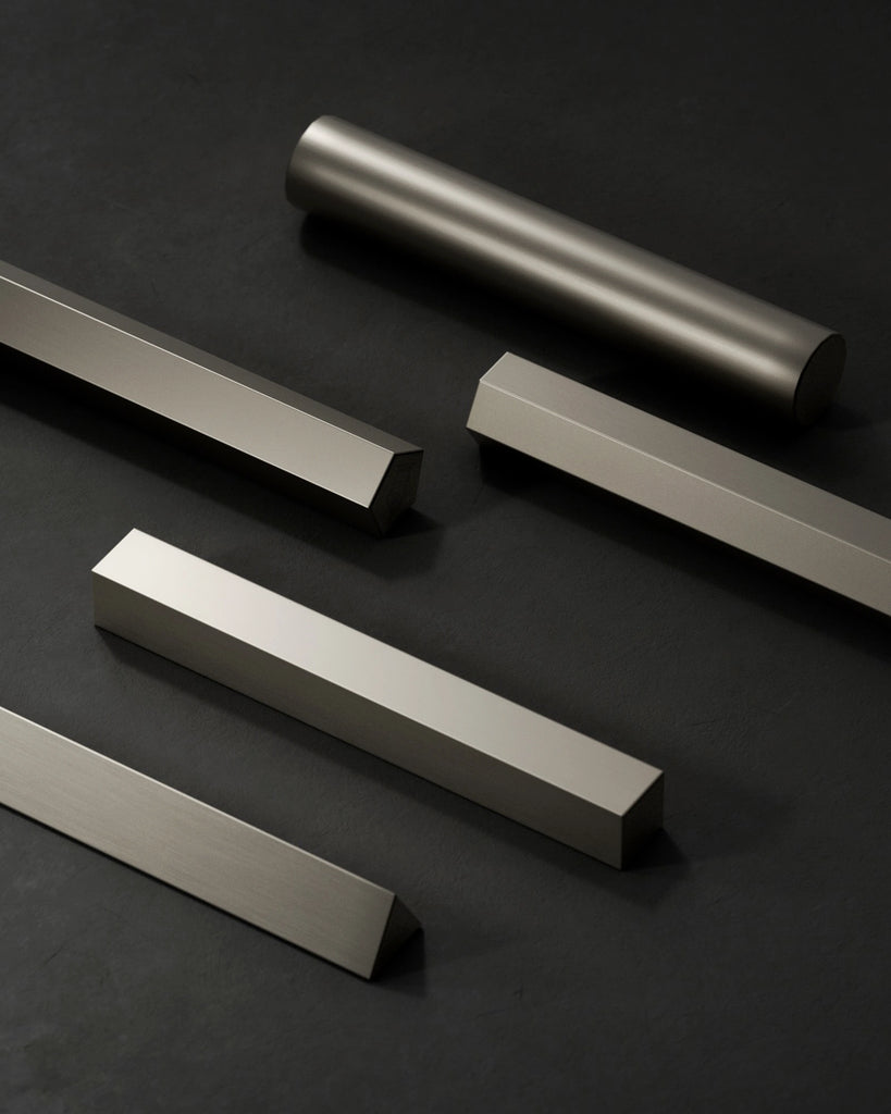 Rough Brushed Platinum Metal PBR Texture - Example Scene Visualization | Superellipse