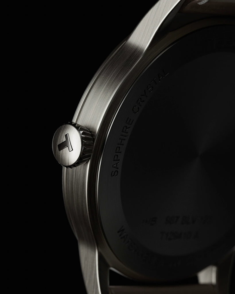 Buffed Linear Brushed Platinum Metal PBR Texture - Example Scene Visualization | Superellipse