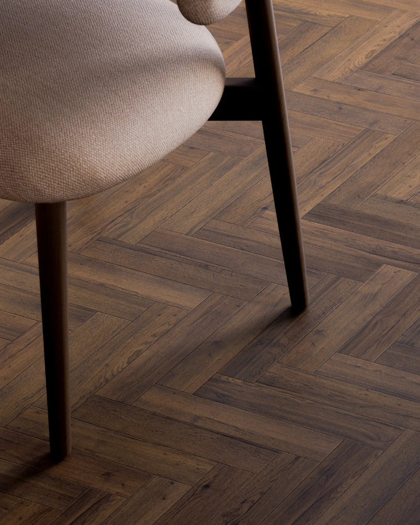 English Chestnut Oak Herringbone Parquet Wood Floor PBR Texture - Example Scene Visualization | Superellipse