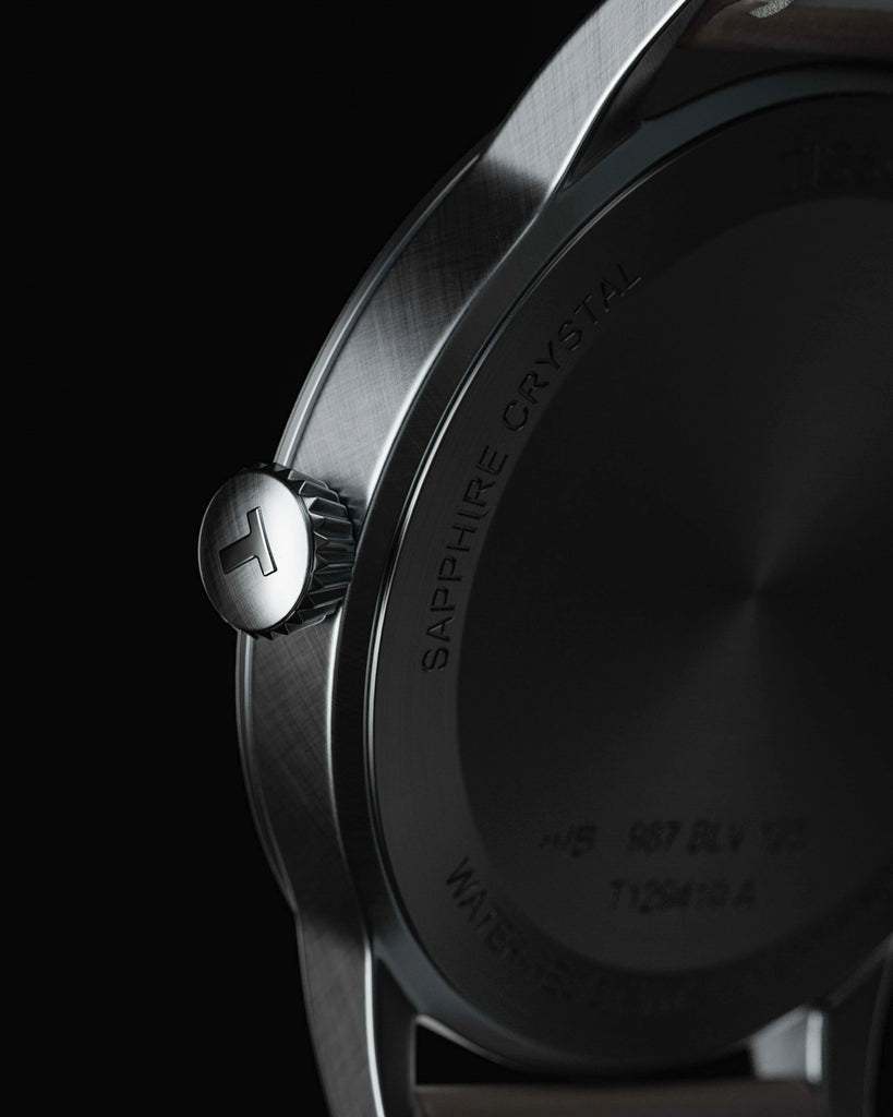 Fine Crosshatch Brushed Chrome Metal PBR Texture - Example Scene Visualization | Superellipse