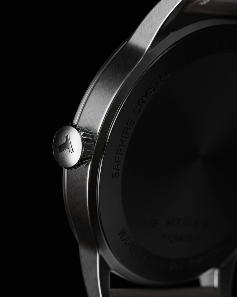 Fine Crosshatch Brushed Silver Metal PBR Texture - Example Scene Visualization | Superellipse